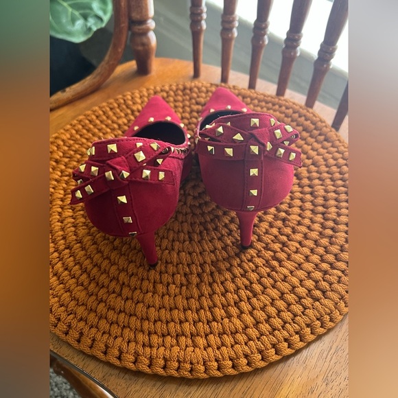 Elle Red Suede Studded Women's Heels - Picture 3 of 7